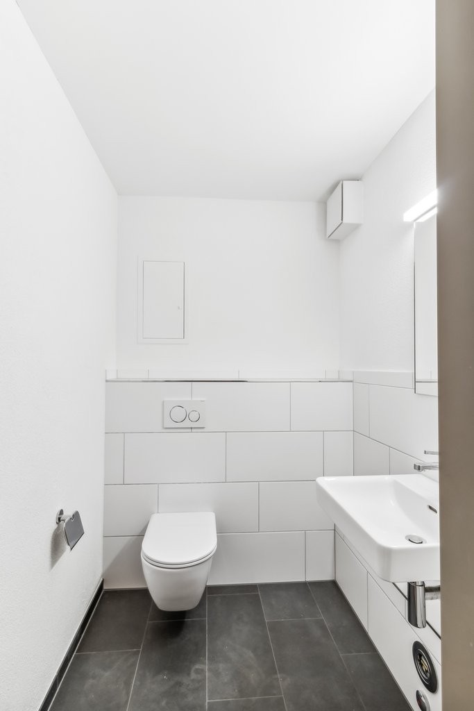 162m² storage room, photo 5 of 8