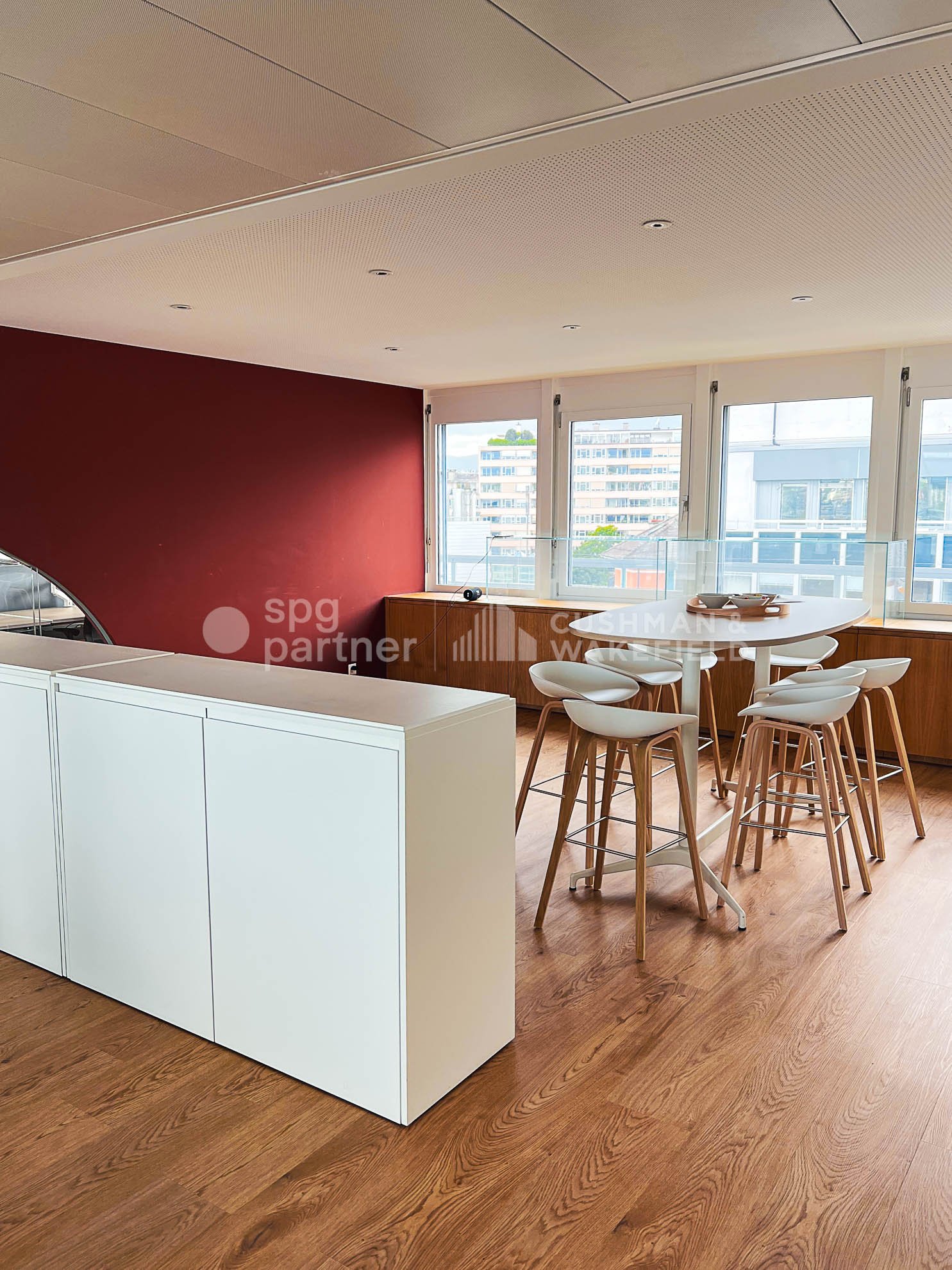 190m² office, photo 3 of 7