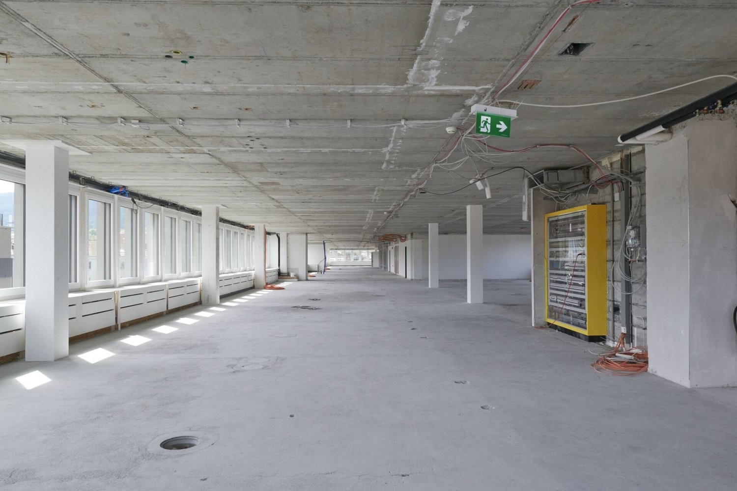 356m² office, photo 3 of 10