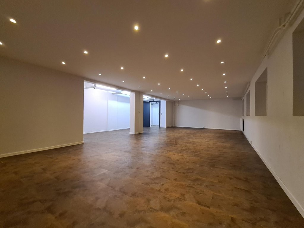 50m² storage room