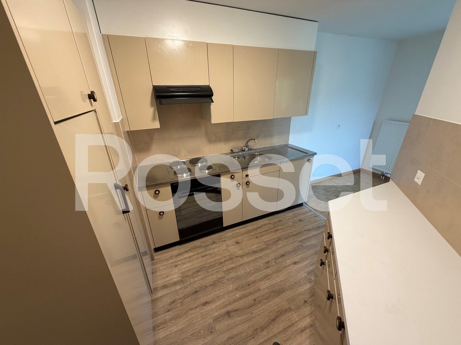 4 rooms apartment, photo 3 of 9