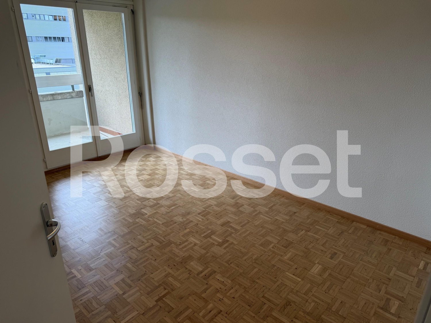 4 rooms apartment, photo 4 of 9