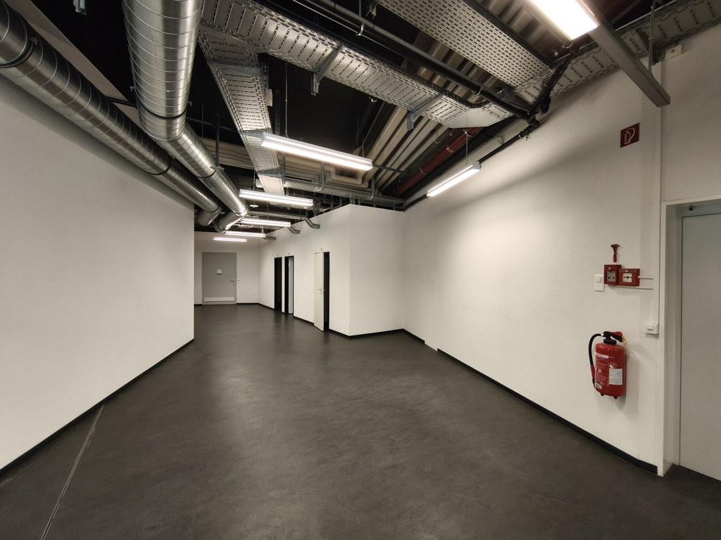 310m² shop, Foto 5 von 10