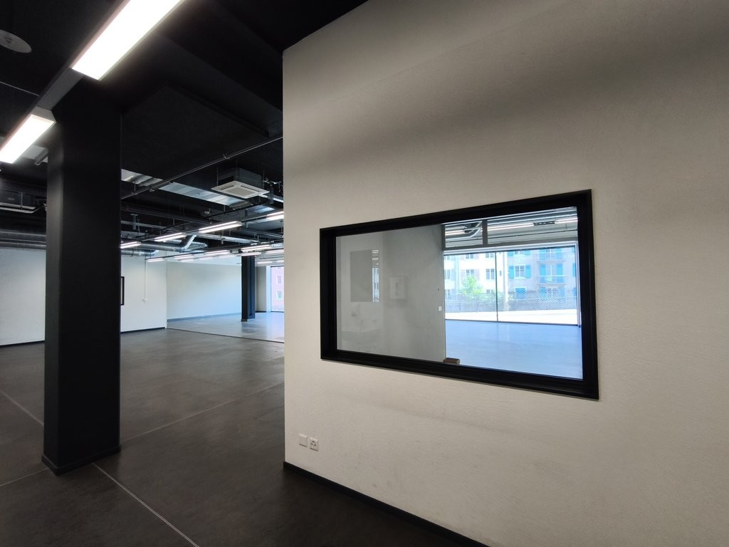 310m² shop, Foto 4 von 10