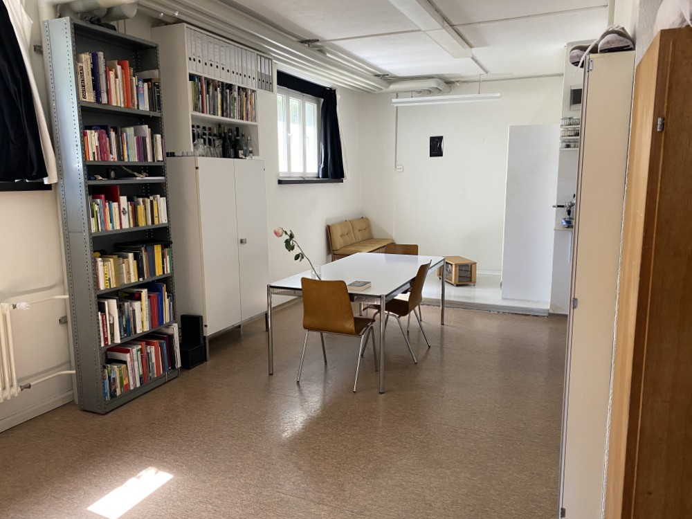 70-70m² commercial, photo 1 of 9