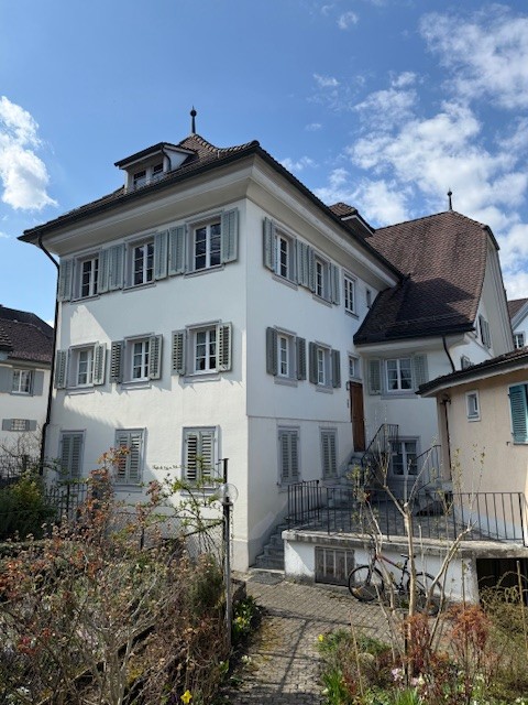 5 rooms apartment