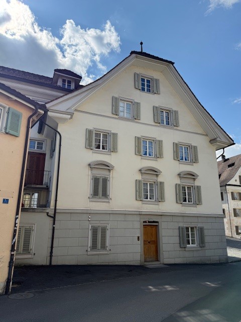 5 rooms apartment