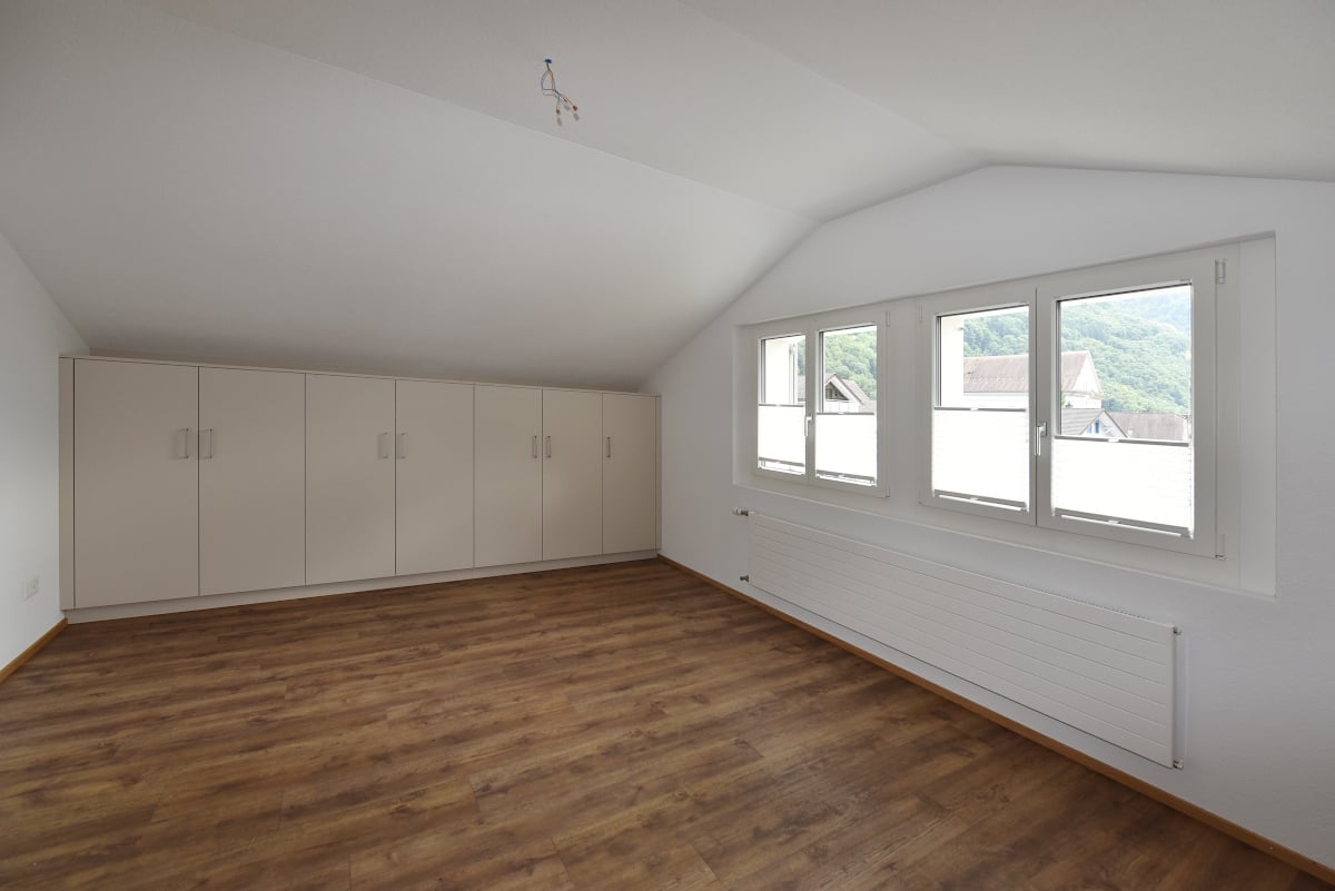 215m² office