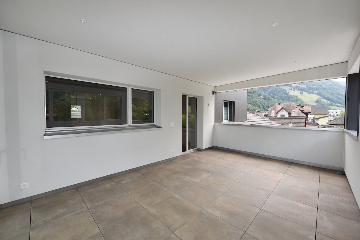 215m² office