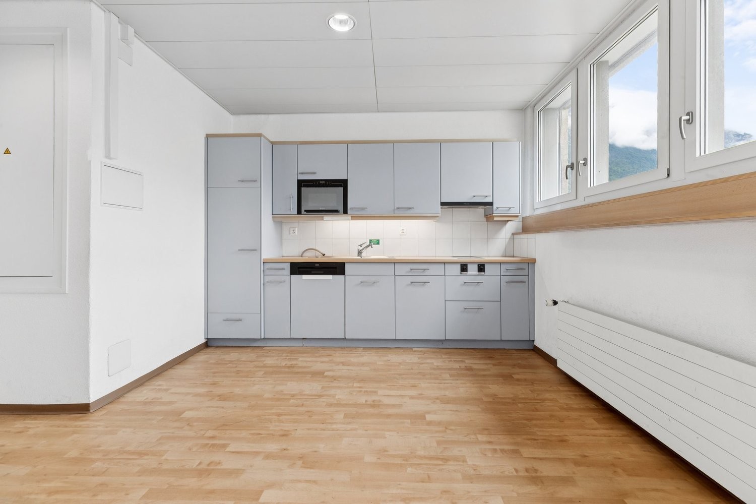 858m² office, photo 8 of 10