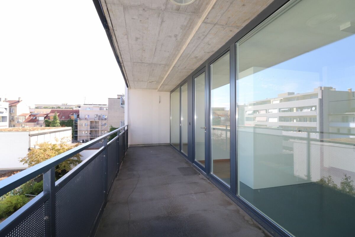 3 rooms apartment, photo 1 of 10