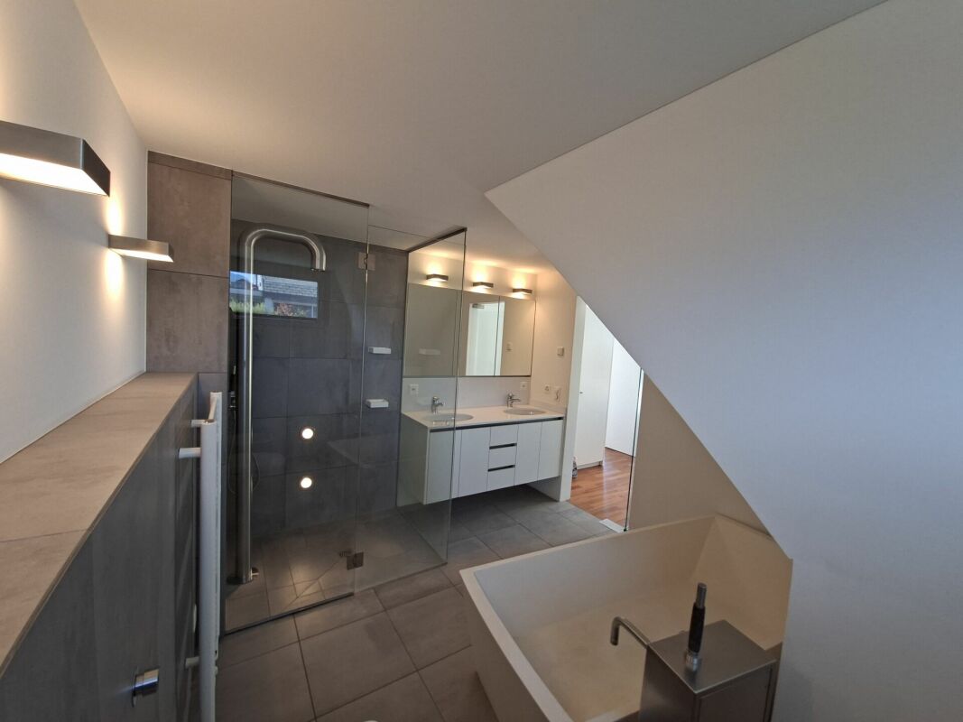 4 rooms roof flat