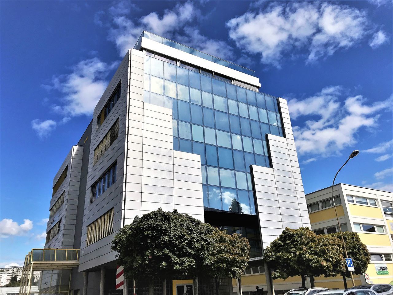 240m² commercial, photo 4 of 4