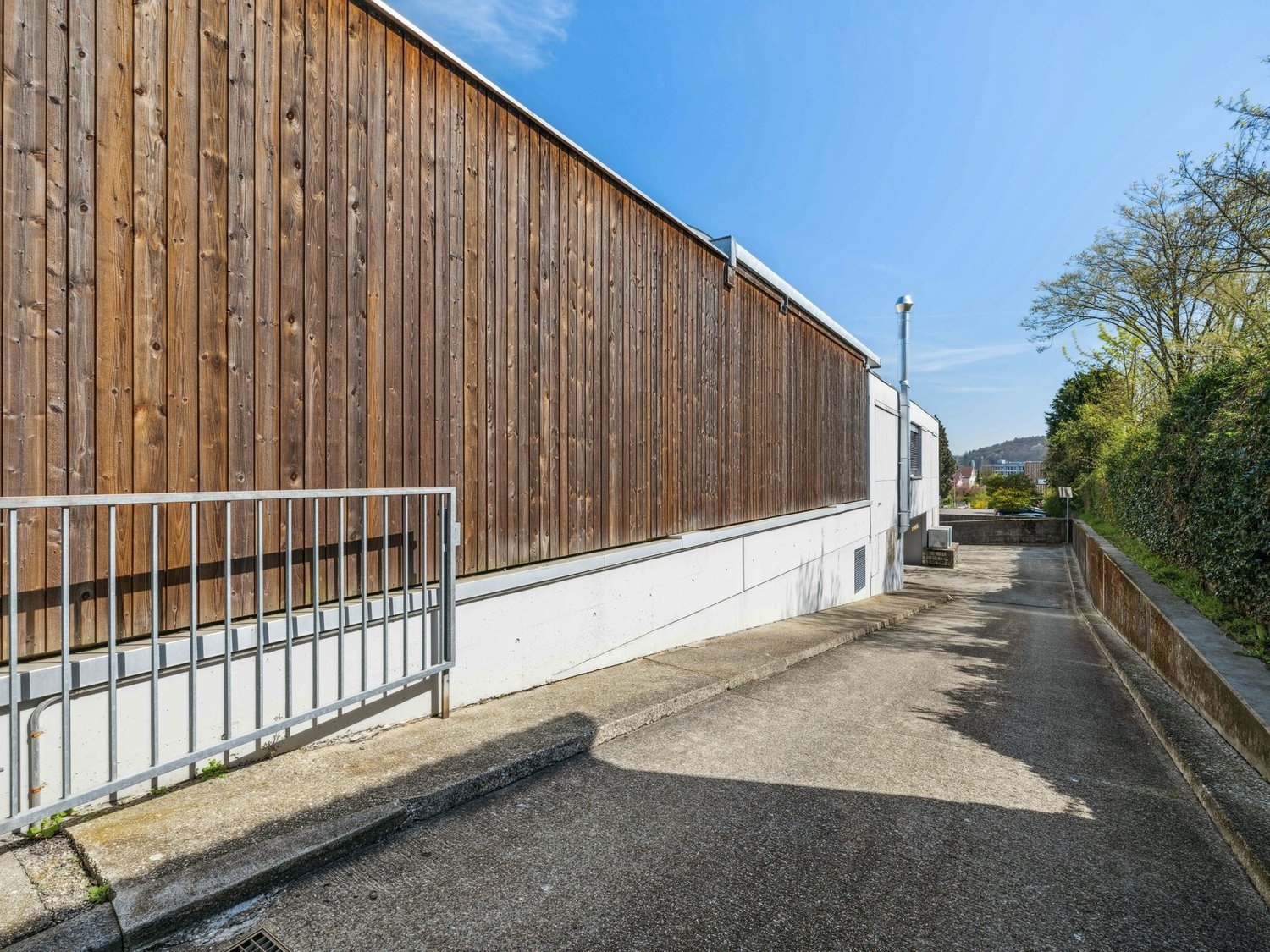 670m² industrial object, photo 5 of 10