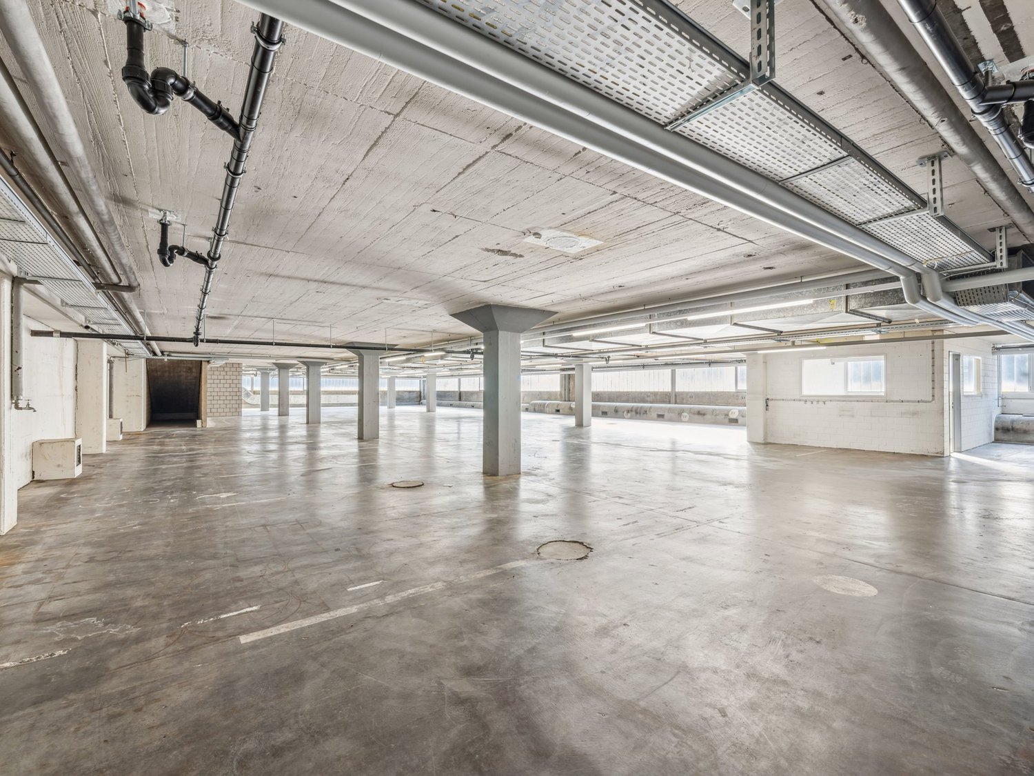 670m² industrial object, photo 6 of 10