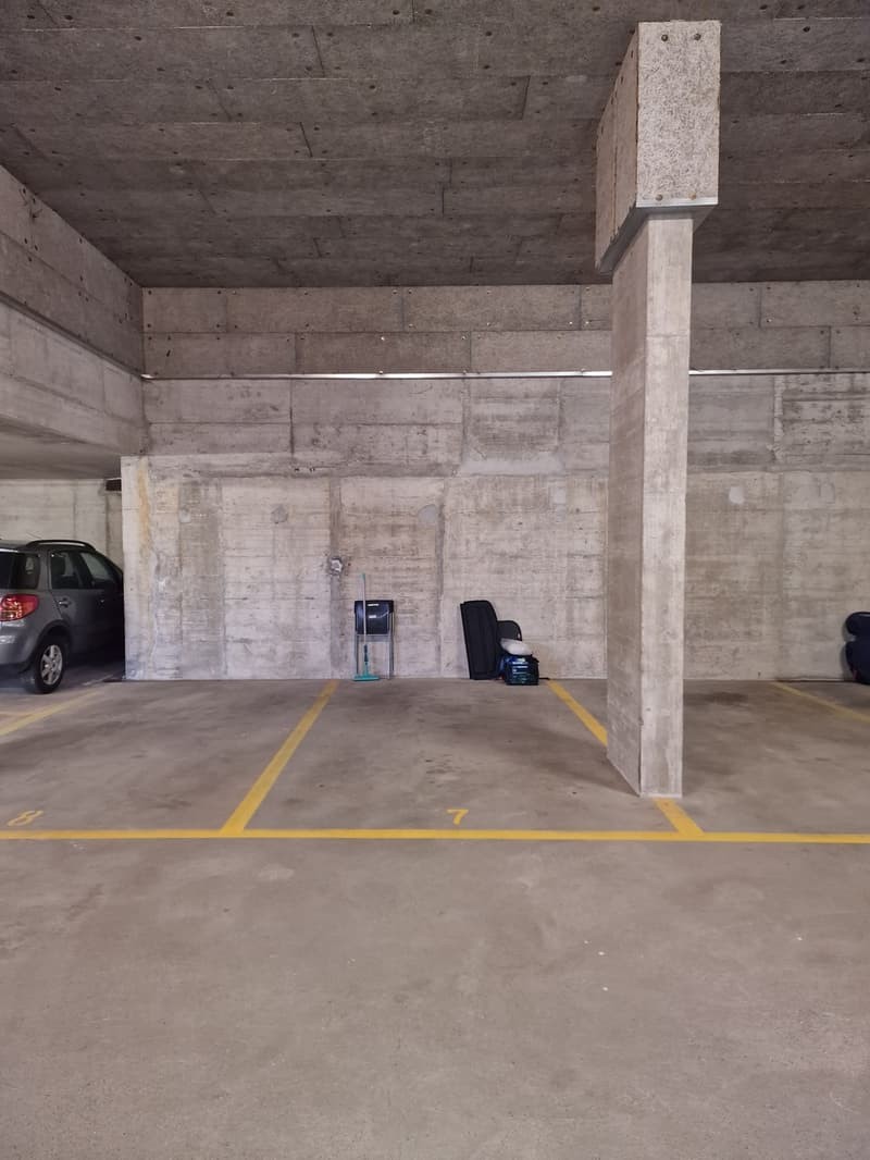 Underground slot

Start of rental mid-September 2026 or later depending on agreement
No rent deposit requested.

Located at rue François d'Alt 5, underground parking space for rent in a closed parking garage with a remote control system.
Centre of Fribourg, Alt district, close to EPAI, CO Belluard, , photo 4 of 4