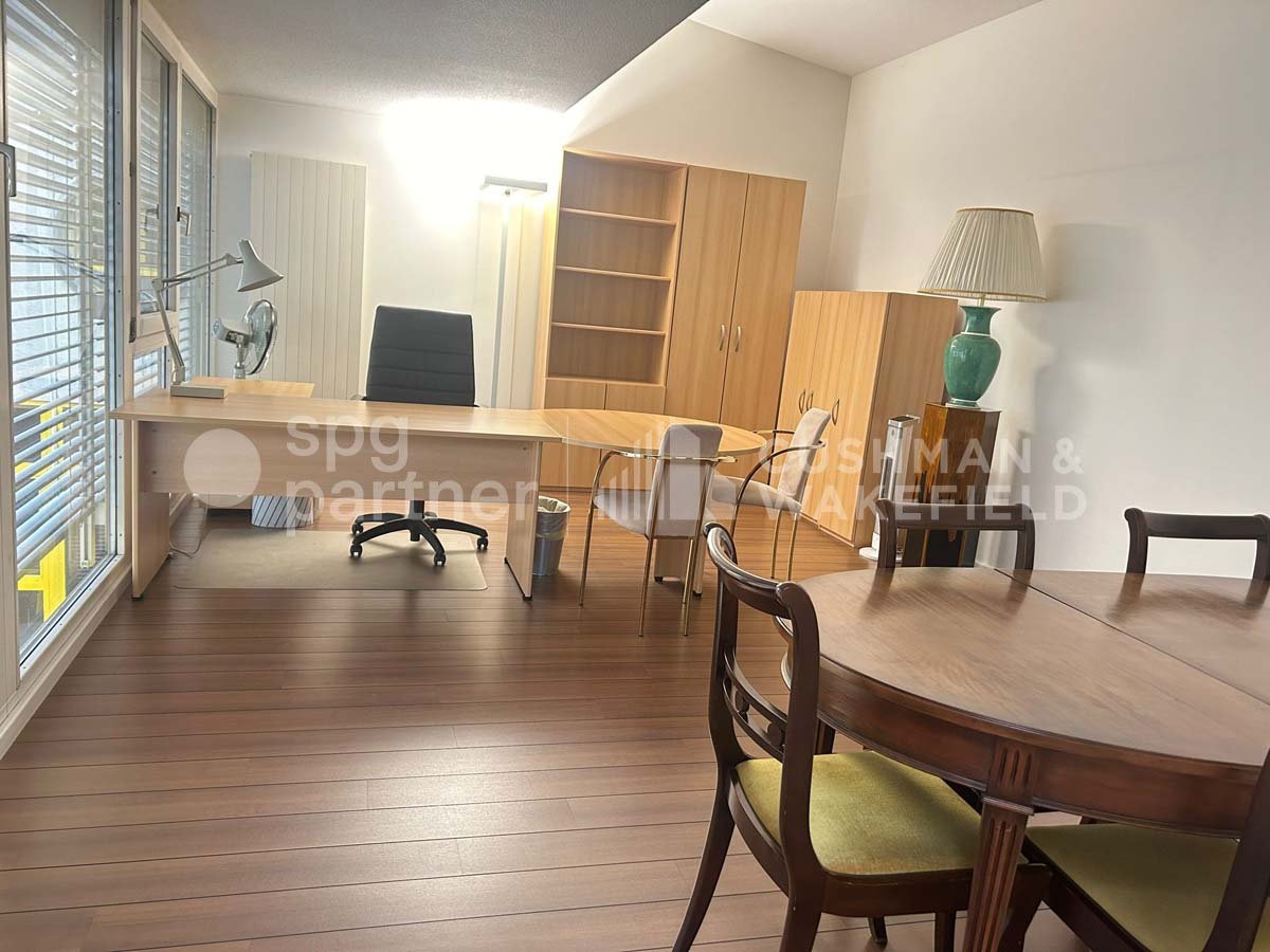 160m² office