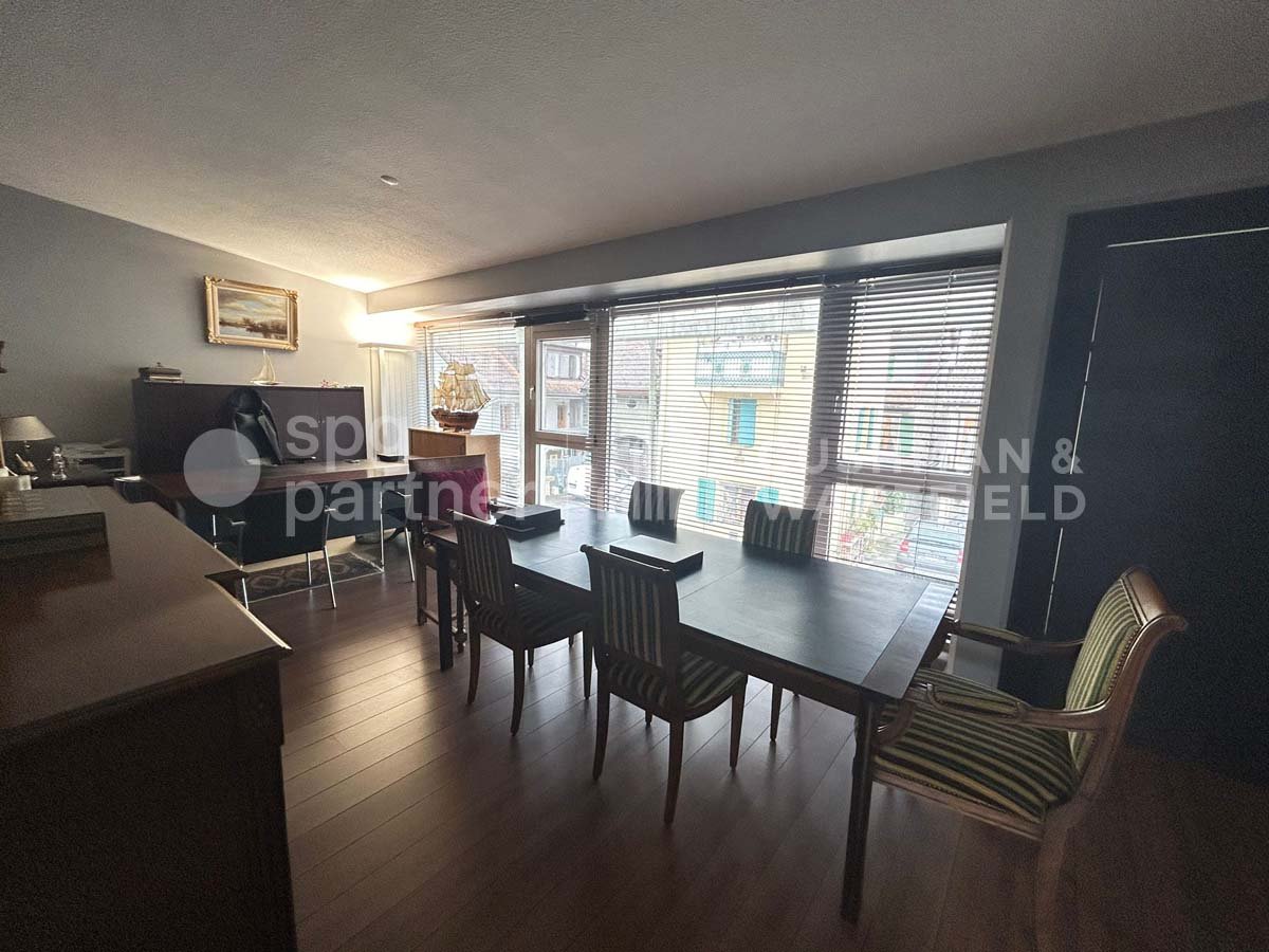 160m² office