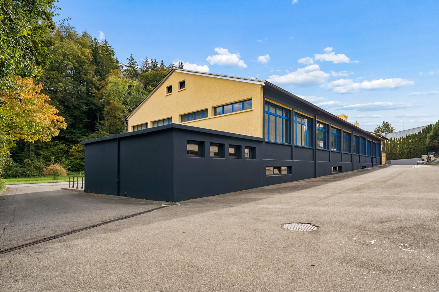 3890m² commercial