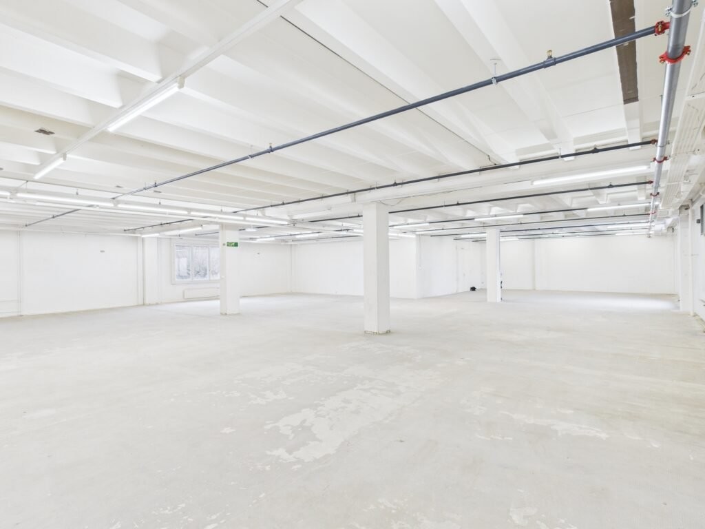 Storage room, photo 1 of 4