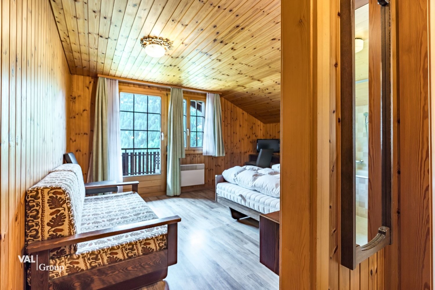 Immeuble d'habitation / commercial