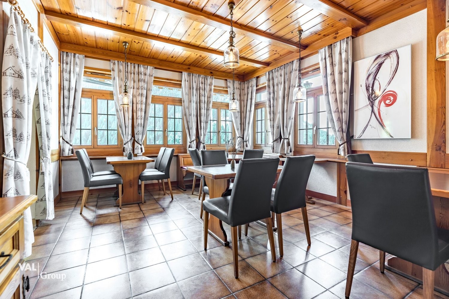 Immeuble d'habitation / commercial