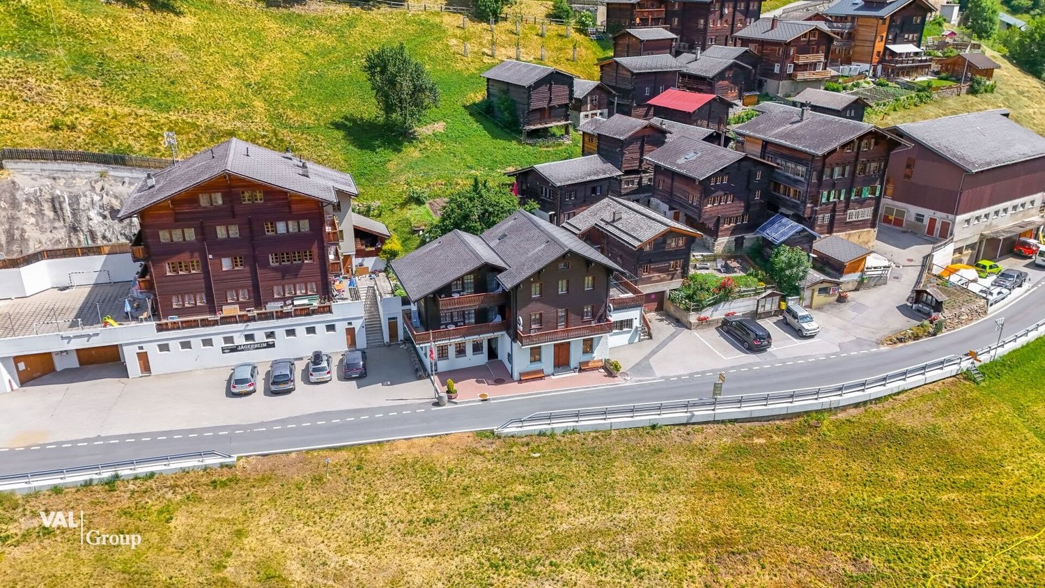 Immeuble d'habitation / commercial
