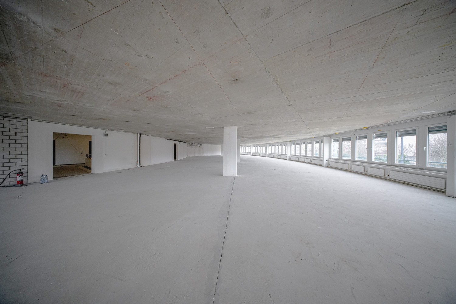 282-1025m² bureau