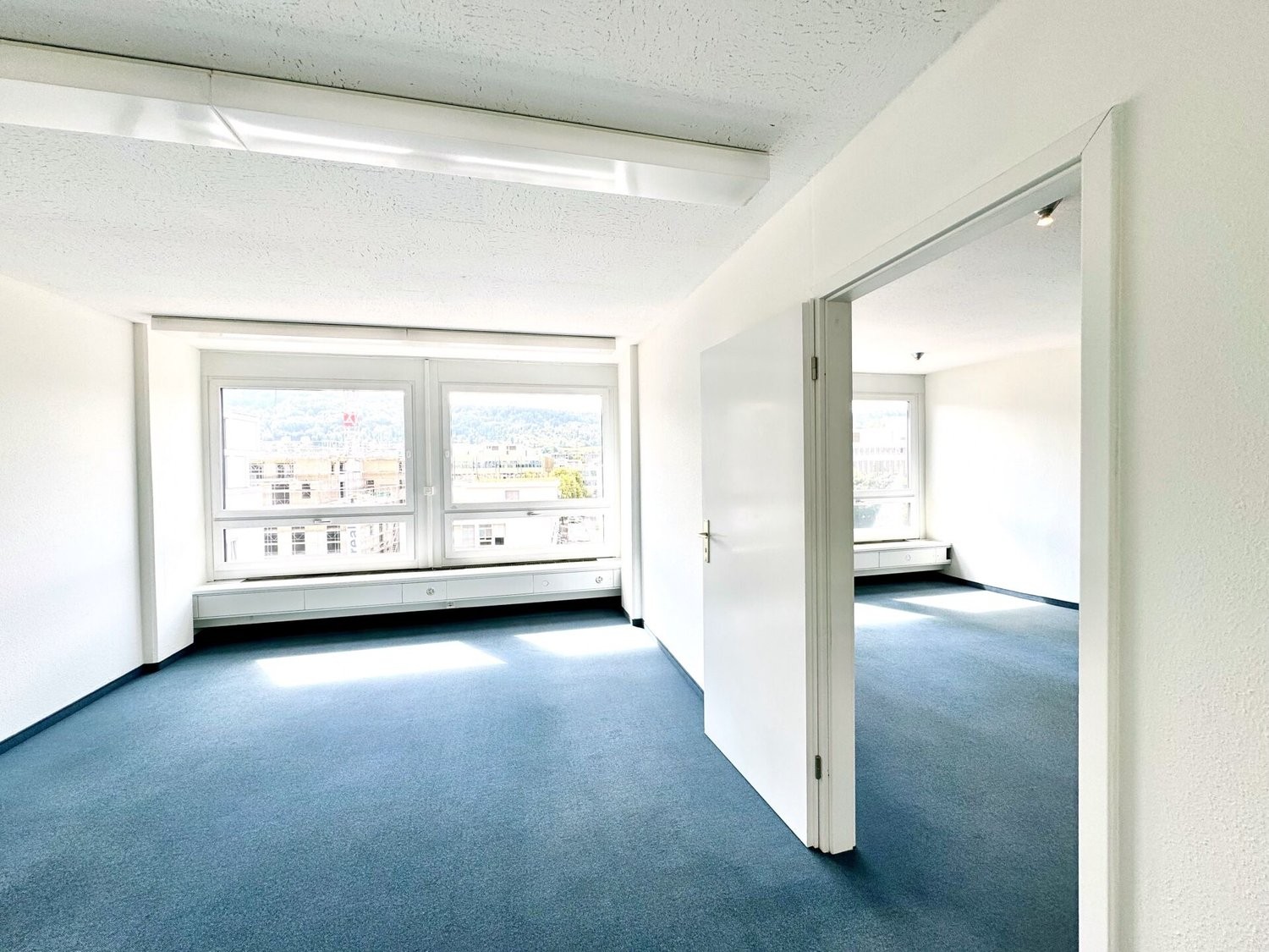 148m² office, photo 2 of 9