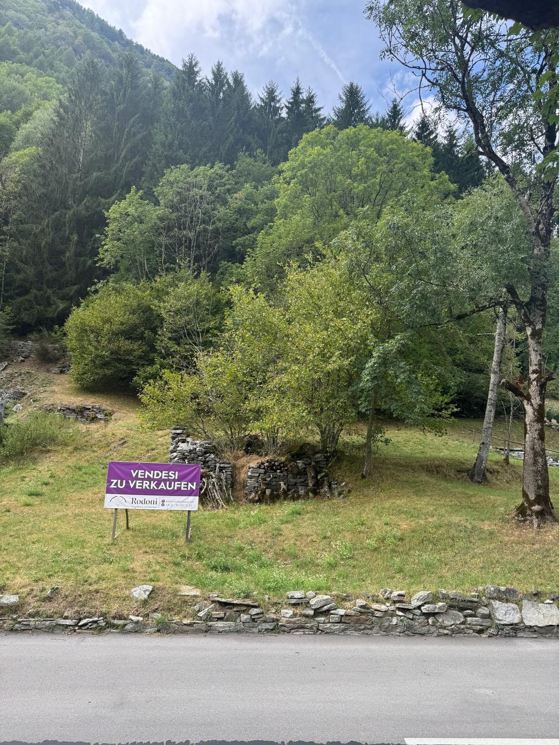 750m² building land