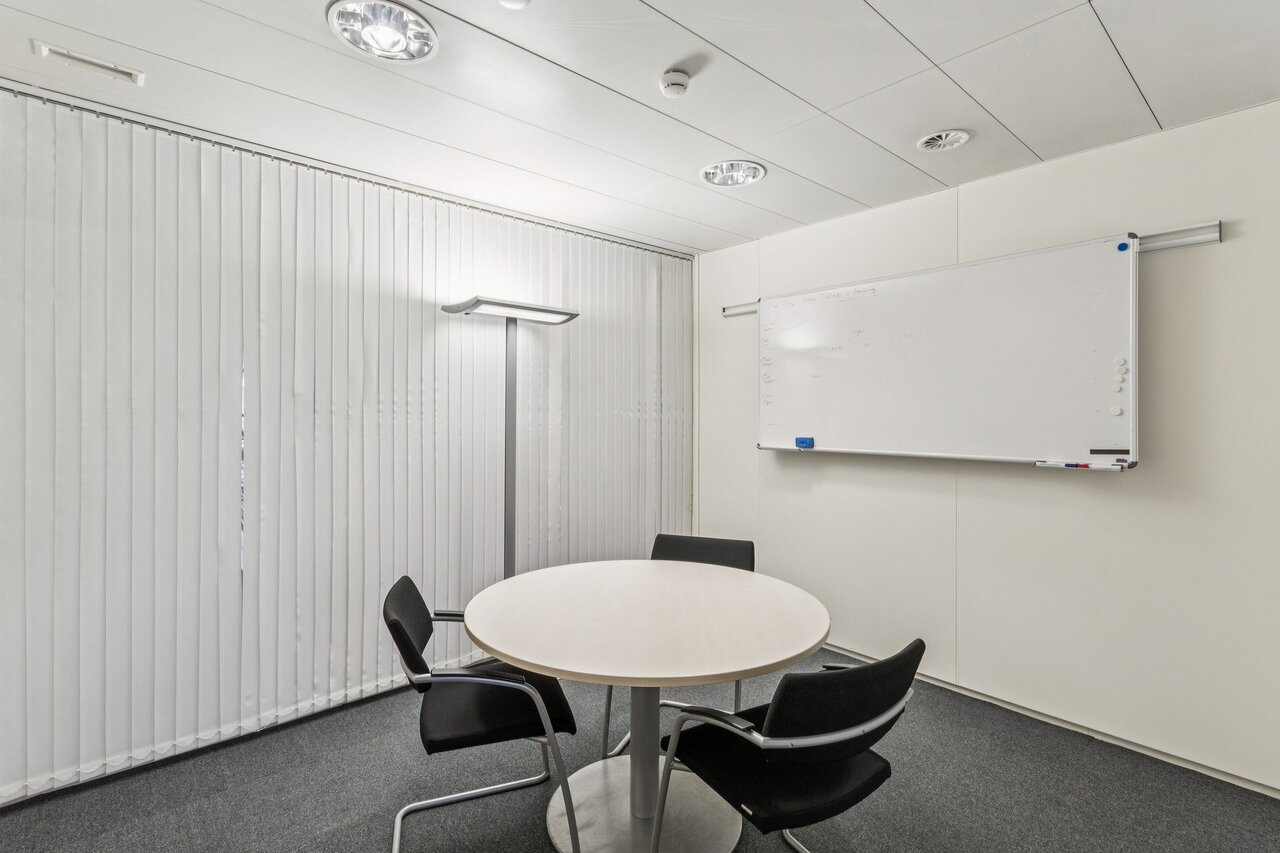 336m² office, photo 9 of 10
