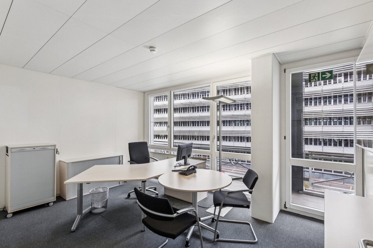 336m² office, photo 8 of 10