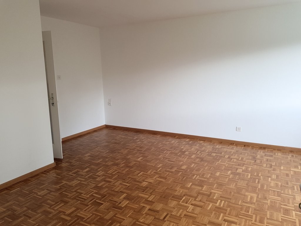 4 rooms apartment, photo 3 of 9