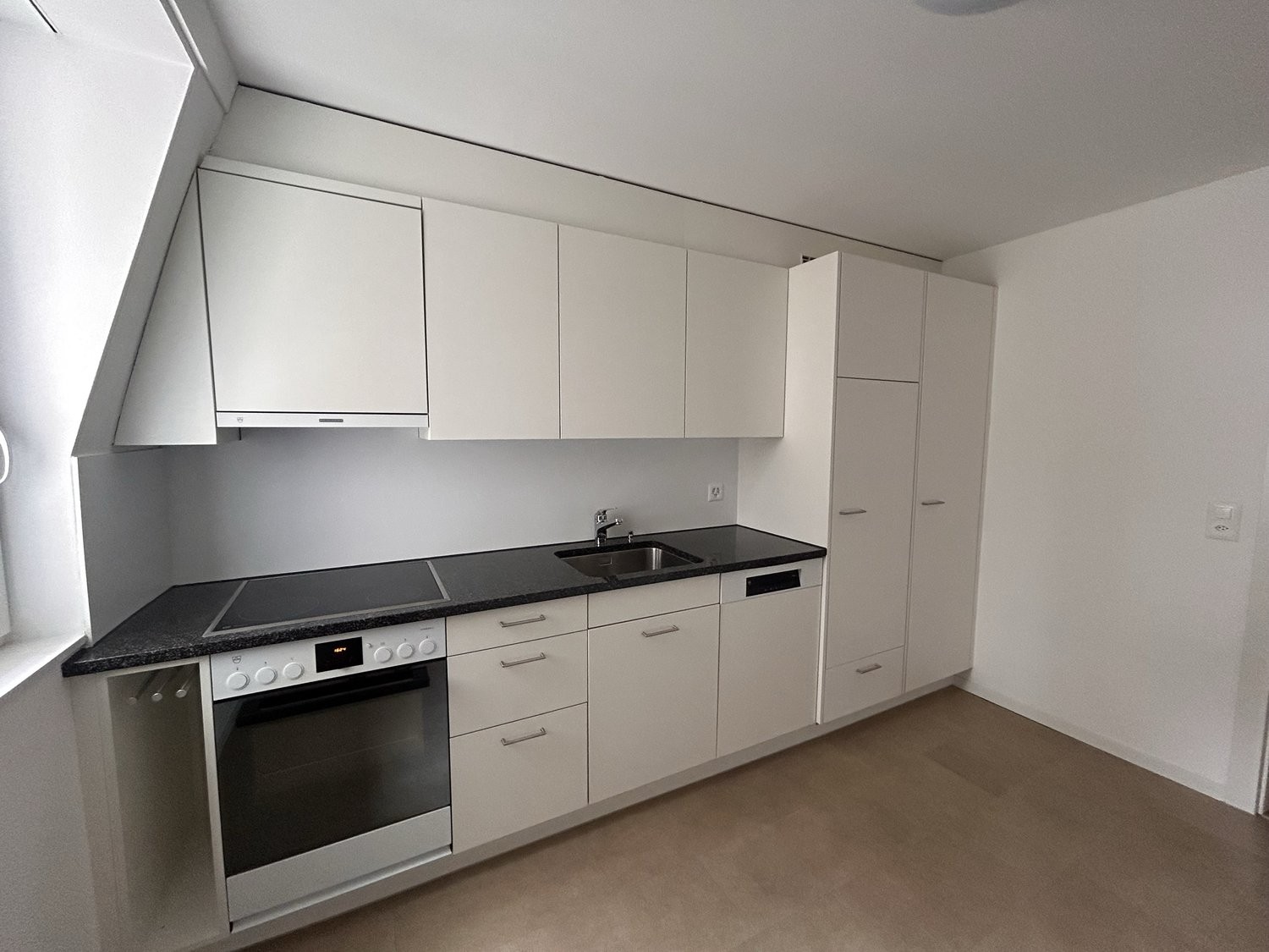 5 rooms apartment, photo 3 of 10