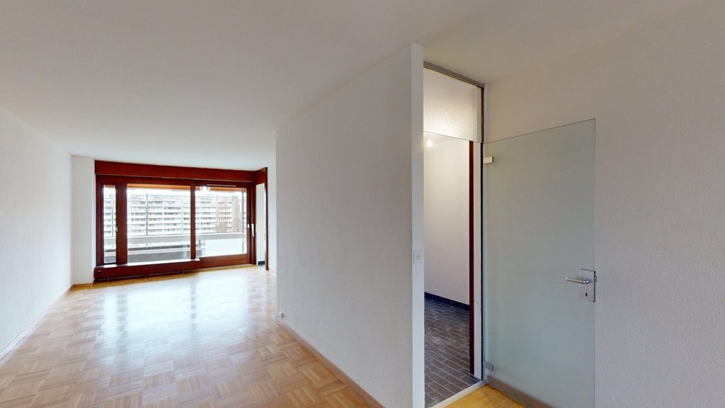 4 rooms apartment, photo 3 of 10