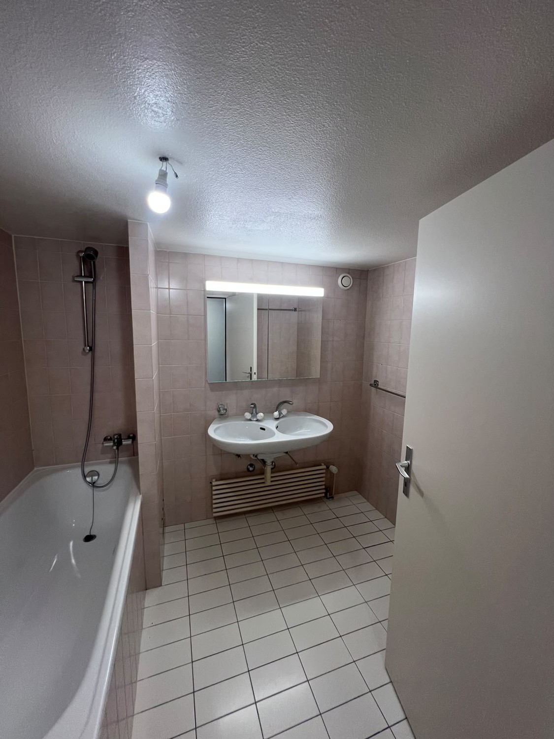 6 rooms apartment, photo 3 of 9
