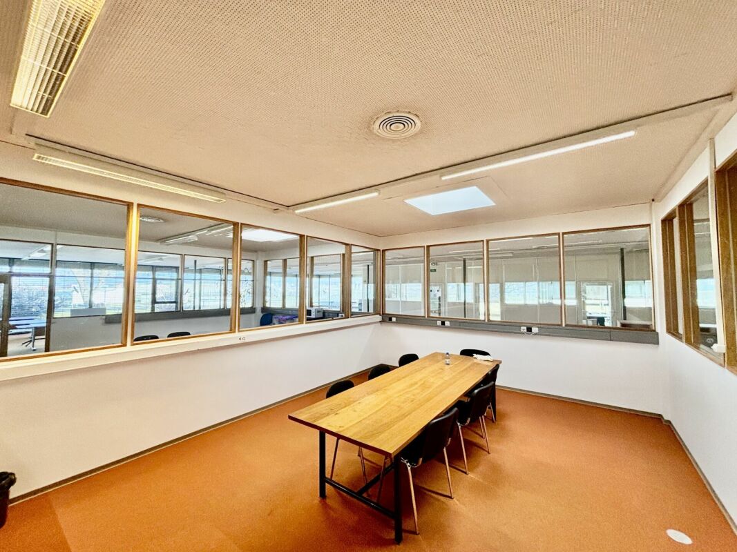 600m² commercial