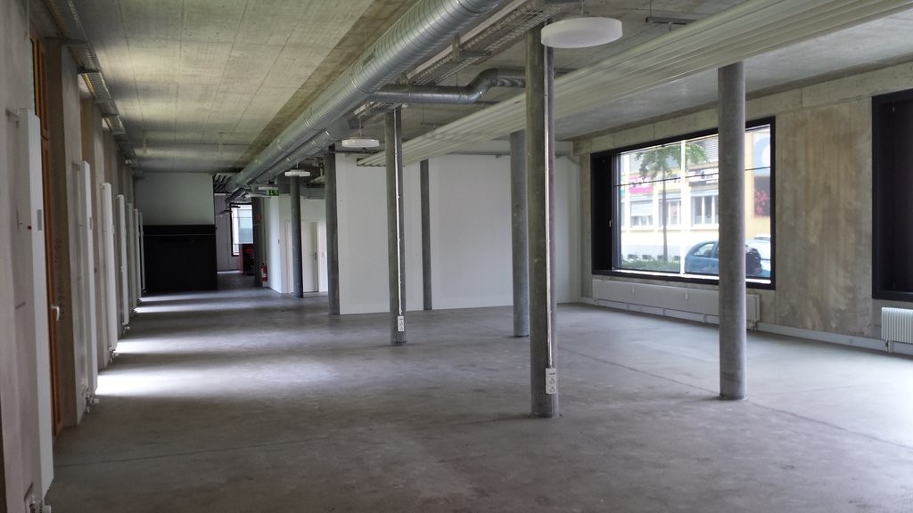 339m² office