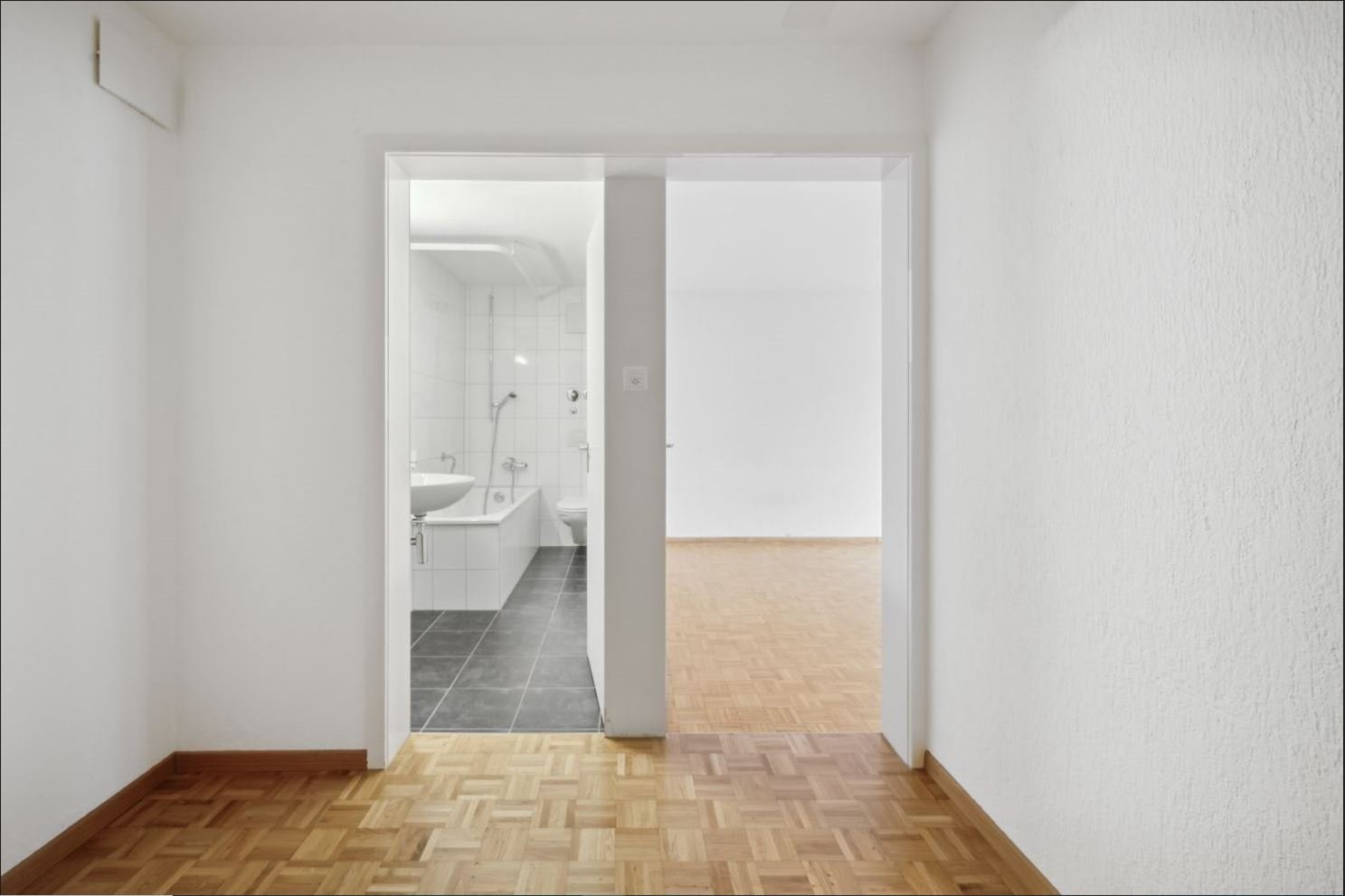 1 room apartment, photo 5 of 6