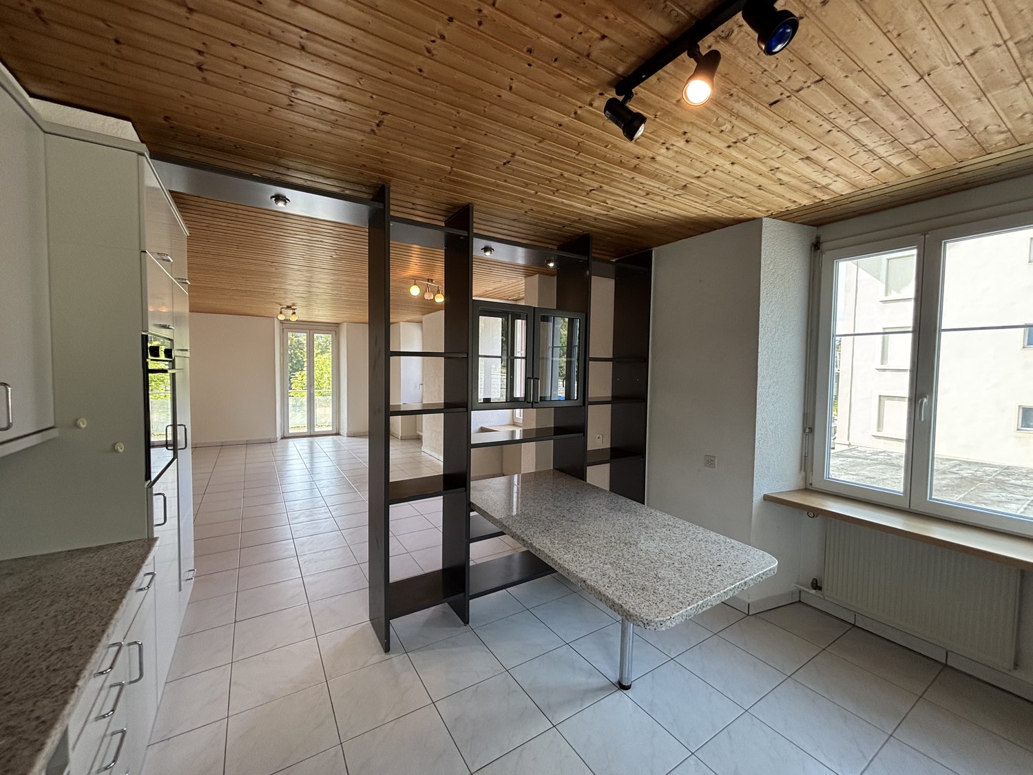 4 rooms apartment, photo 6 of 10