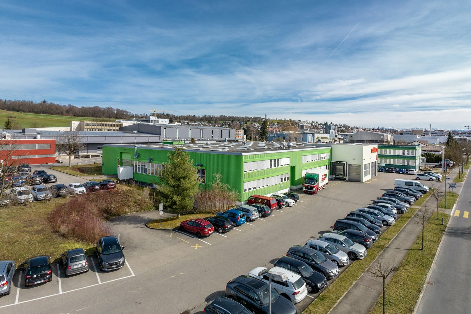 2000m² commercial, photo 2 of 10