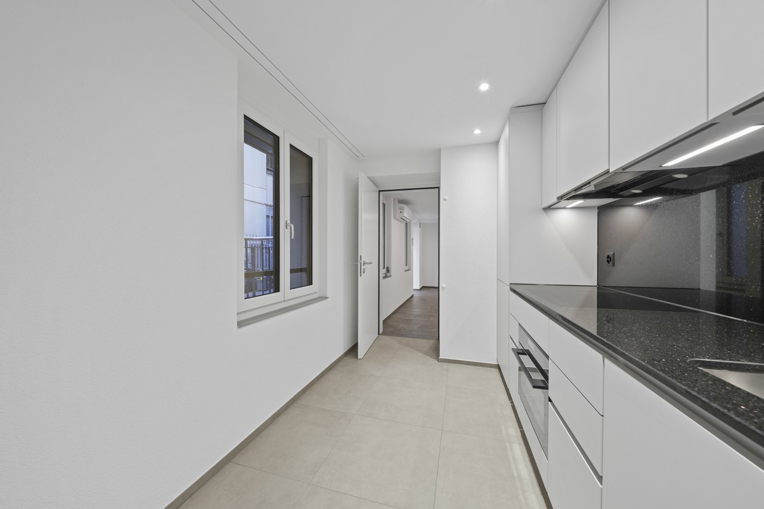 100m² commercial, photo 9 of 10