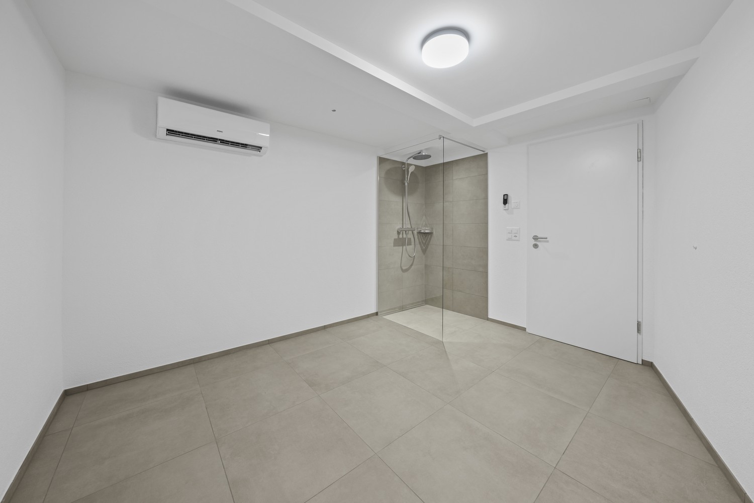 100m² commercial, photo 4 of 10