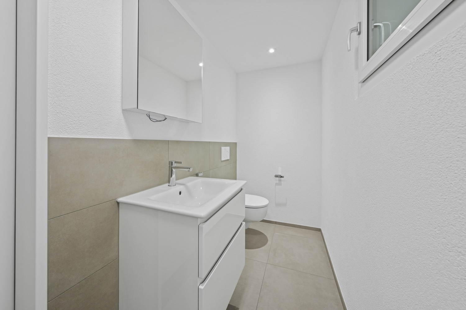 100m² commercial, photo 7 of 10