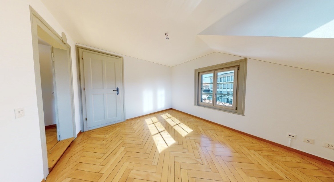6 rooms apartment, photo 6 of 10