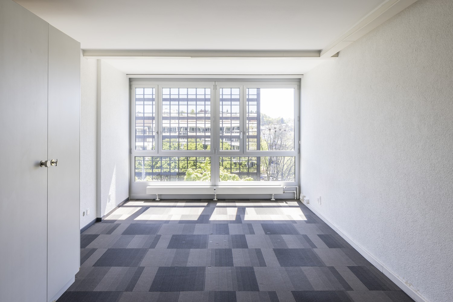 Office, photo 4 of 10