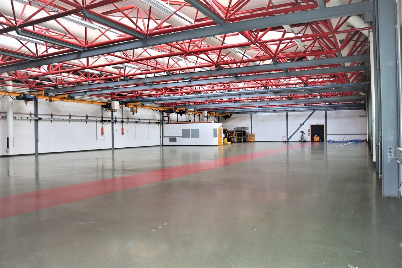 1296m² industrial object