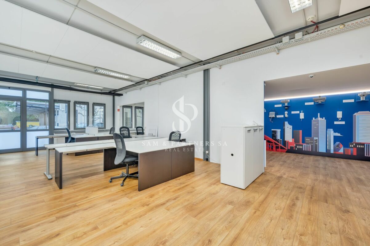 Office, photo 9 of 10