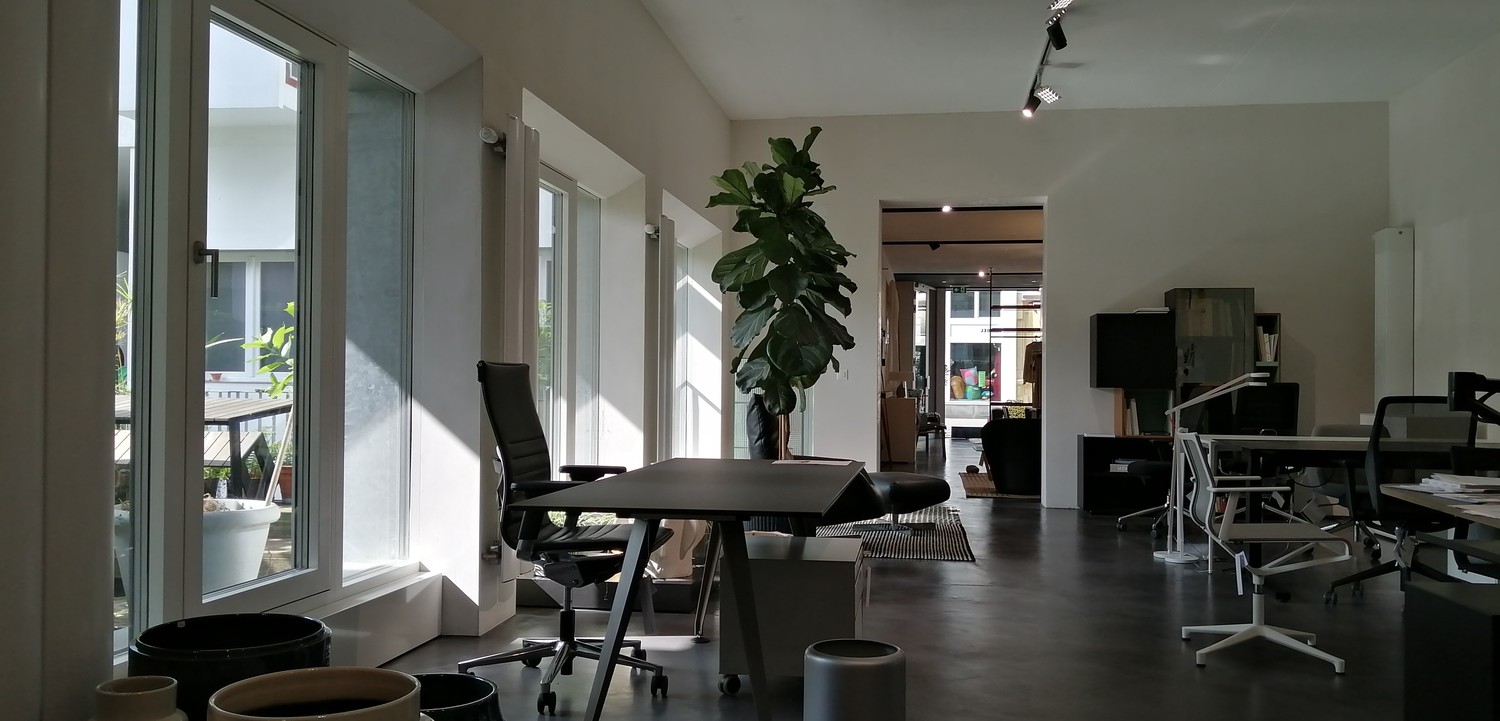 255m² commercial, photo 1 of 7