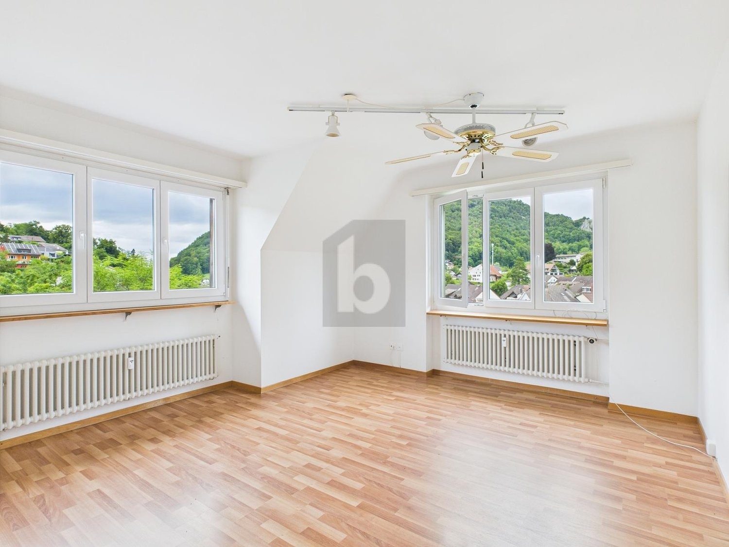 4 rooms apartment, photo 2 of 4